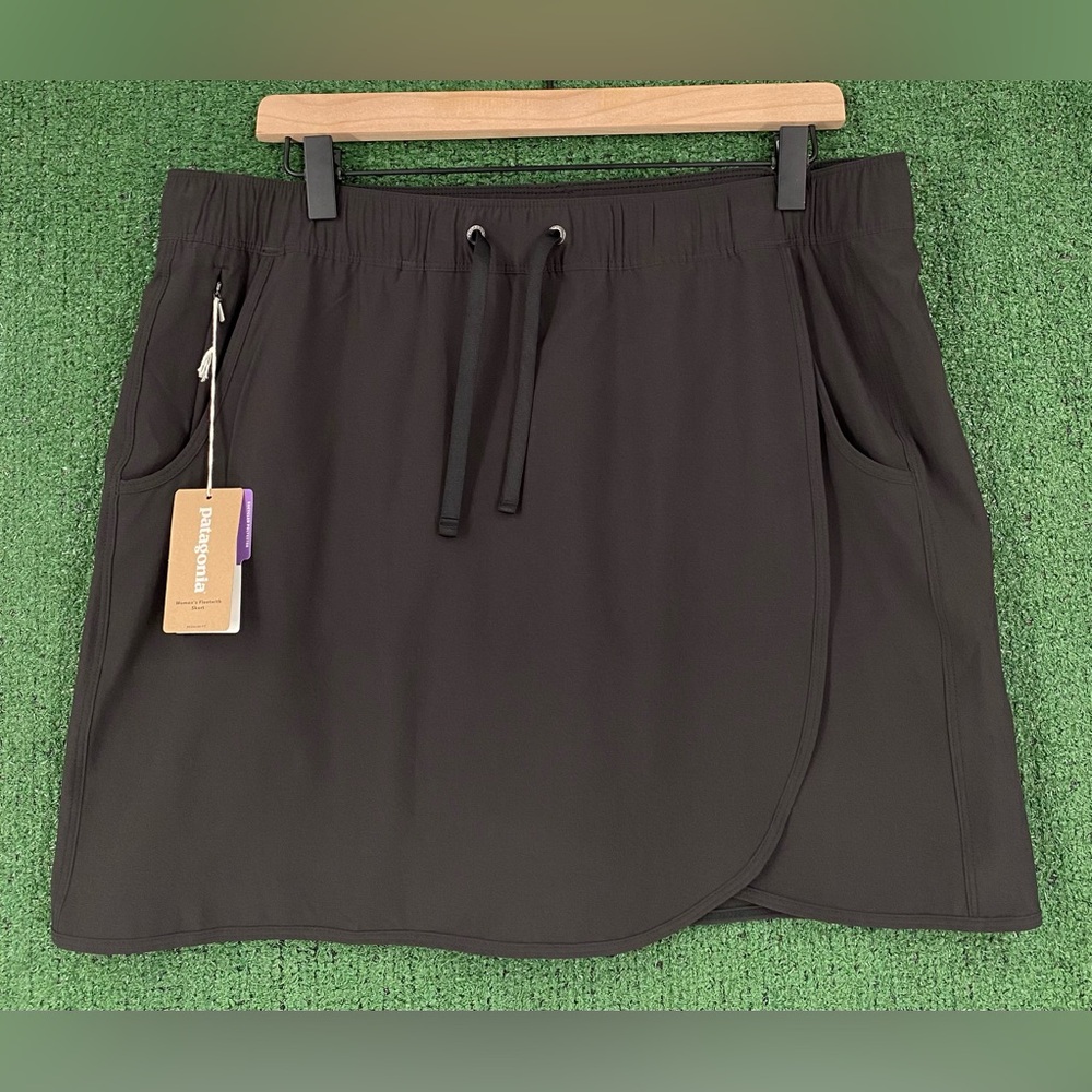 Patagonia Fleetwith Black Skort Skirt Women’s Size Large